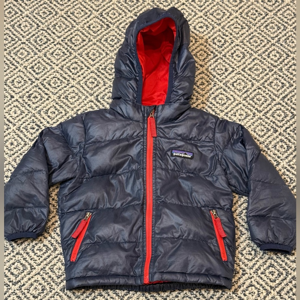 🎉 EEUC 🎉 Patagonia 12-18M Red Kids Puffer Jacket with Multicolor Logo